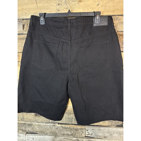 Boohooman Tall Relaxed Denim Shorts , Size 38, Black - Picture 4 of 5